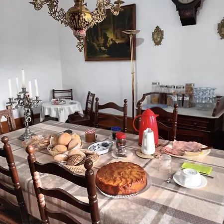 Solar Dos Araujo Coutinho - Casa Dos Cavaleiros - Turismo Habitacao Vila da Ponte (Viseu)