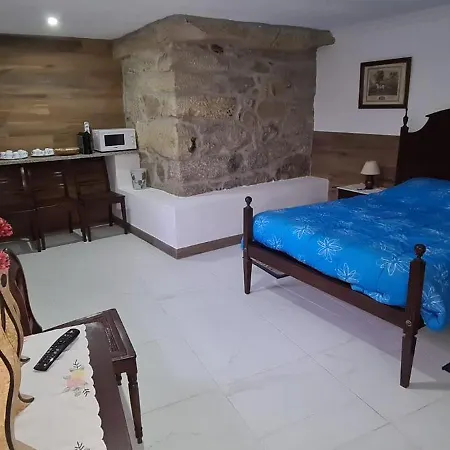 Solar Dos Araujo Coutinho - Casa Dos Cavaleiros - Turismo Habitacao Vila da Ponte (Viseu)