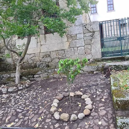 Solar Dos Araujo Coutinho - Casa Dos Cavaleiros - Turismo Habitacao Accommodatie bij particulieren Vila da Ponte (Viseu)