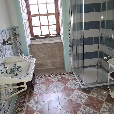 Solar Dos Araujo Coutinho - Casa Dos Cavaleiros - Turismo Habitacao * Vila da Ponte (Viseu)