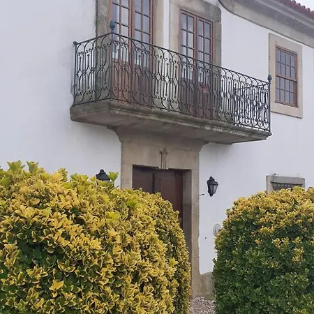 Solar Dos Araujo Coutinho - Casa Dos Cavaleiros - Turismo Habitacao Accommodatie bij particulieren Vila da Ponte (Viseu)
