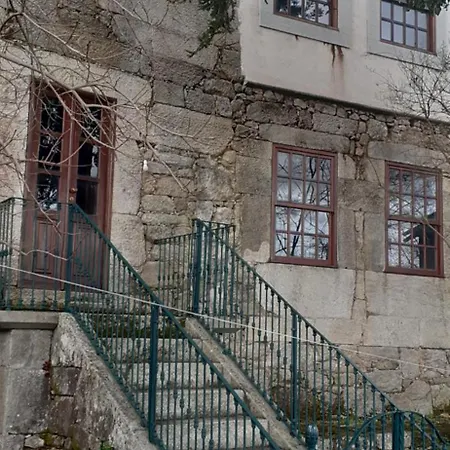 Solar Dos Araujo Coutinho - Casa Dos Cavaleiros - Turismo Habitacao ホームステイ Vila da Ponte (Viseu)