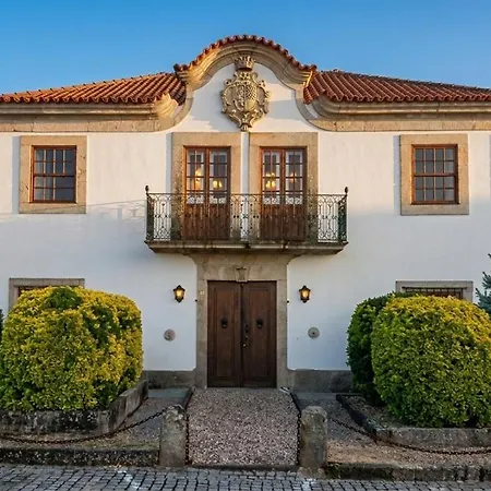 Solar Dos Araújo Coutinho - Casa Dos Cavaleiros - Turismo * Vila da Ponte (Viseu)