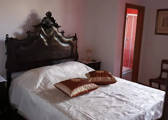 Solar Dos Araújo Coutinho - Casa Dos Cavaleiros - Turismo Vila da Ponte (Viseu)